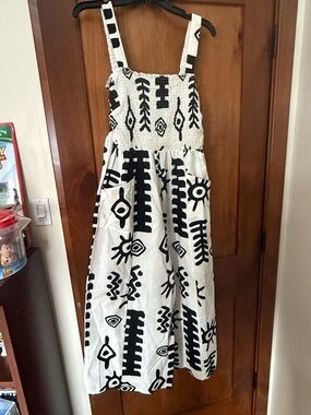 NWT: Umgee White and Black Smocked Sundress with Tribal Motif